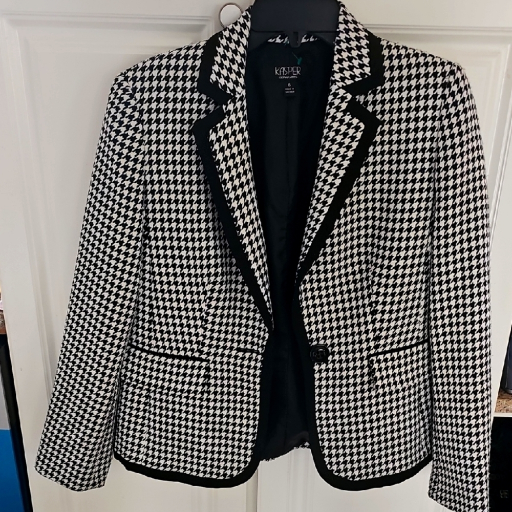 Kasper Black and White Houndstooth Blazer Size 6